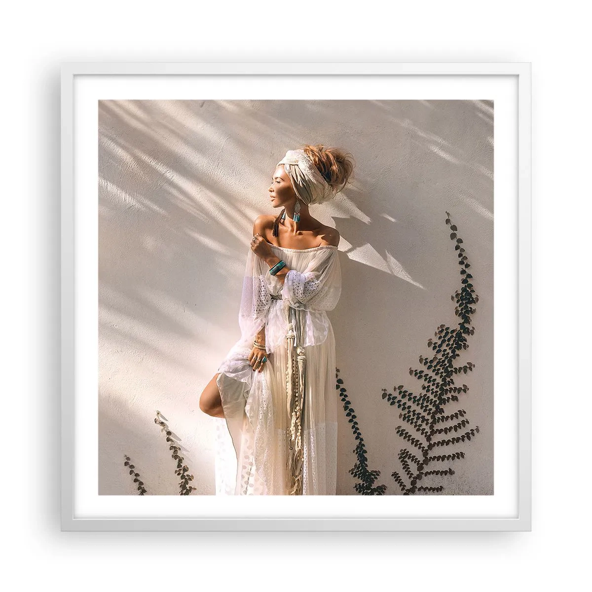 Poster în ramă albă - Soarele și fata - 60x60 cm