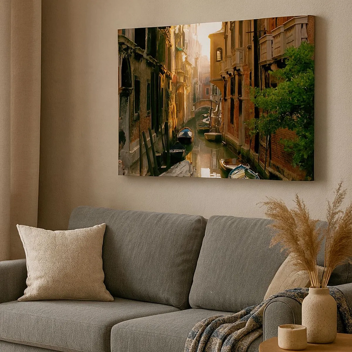 Tablou pe pânză Canvas - Un canal pitoresc din Veneția cu bărci și un pod - 70x50cm - Pe o străduță venețiană - Decorațiune modernă pentru perete pentru living și dormitor ARTTOR