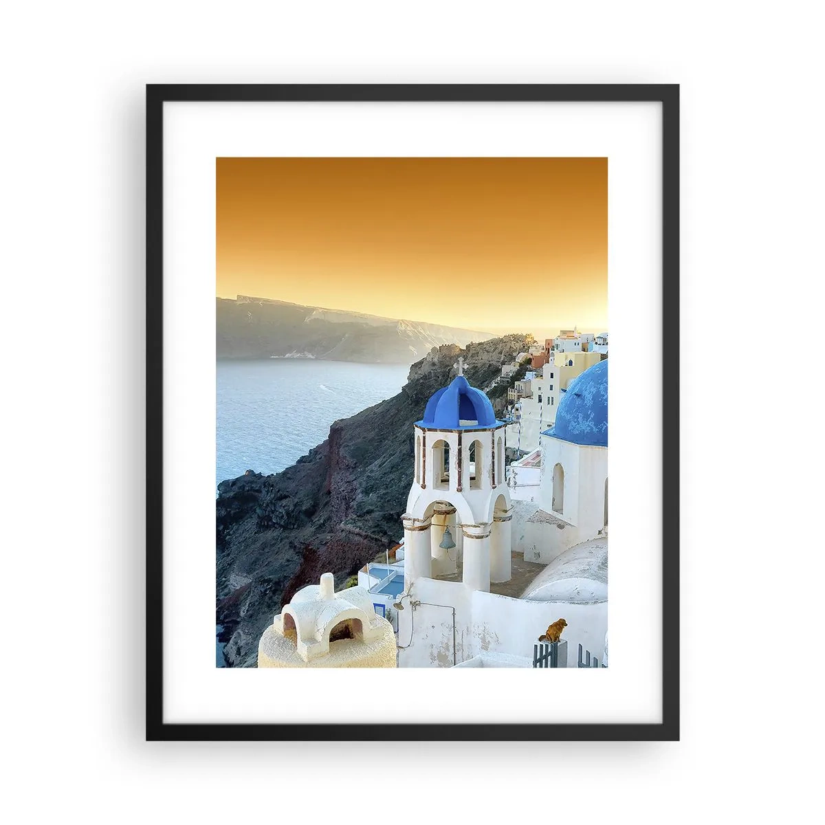 Poster în ramă neagră - Santorini - îmbrățișat de stânci - 40x50 cm