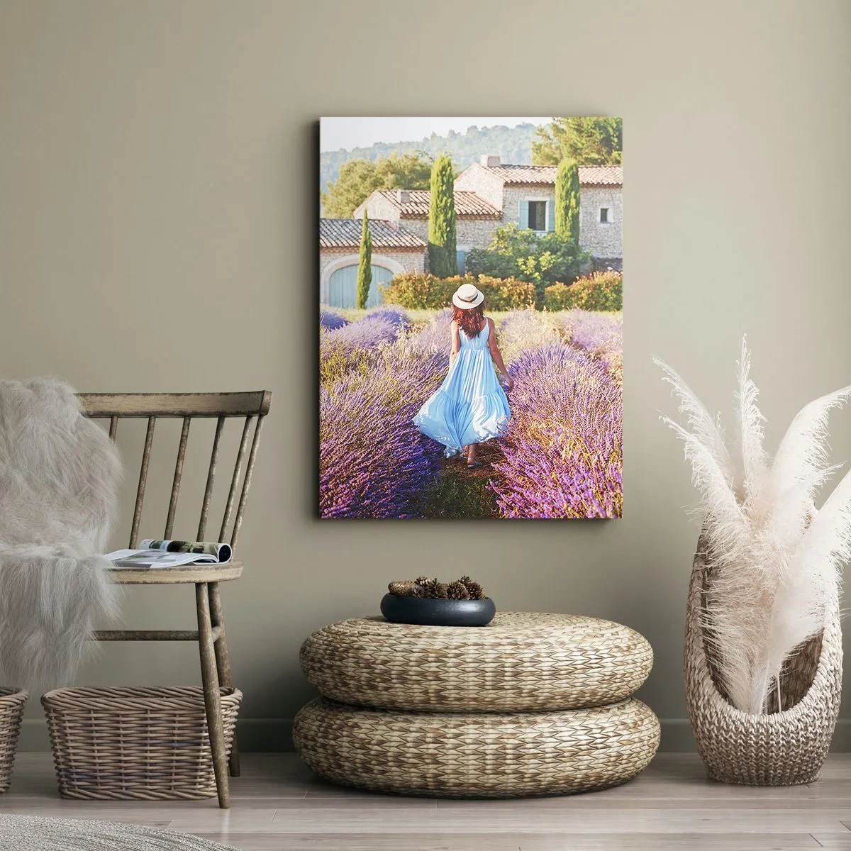 Tablou pe pânză - Fata de lavandă - 50x70 cm