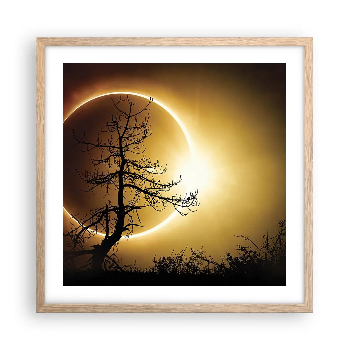 Poster în ramă de stejar deschis - Eclipsă totală - 50x50 cm