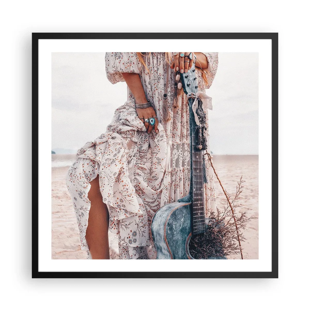 Poster în ramă neagră - Hippie pe drum - 60x60 cm