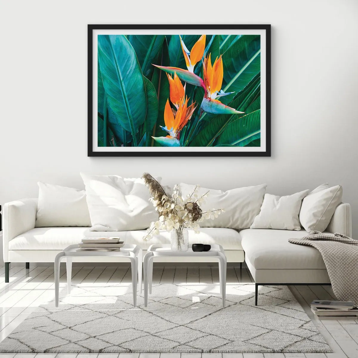 Poster în ramă neagră - Este o floare sau o pasăre? - 40x30 cm