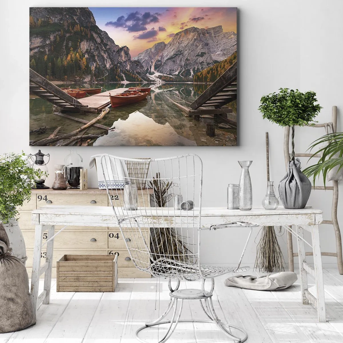 Tablou pe pânză Canvas - Lac de munte cu bărci la apus - 70x50cm - Promisiunea zilei - Decorațiune modernă pentru perete pentru living și dormitor ARTTOR