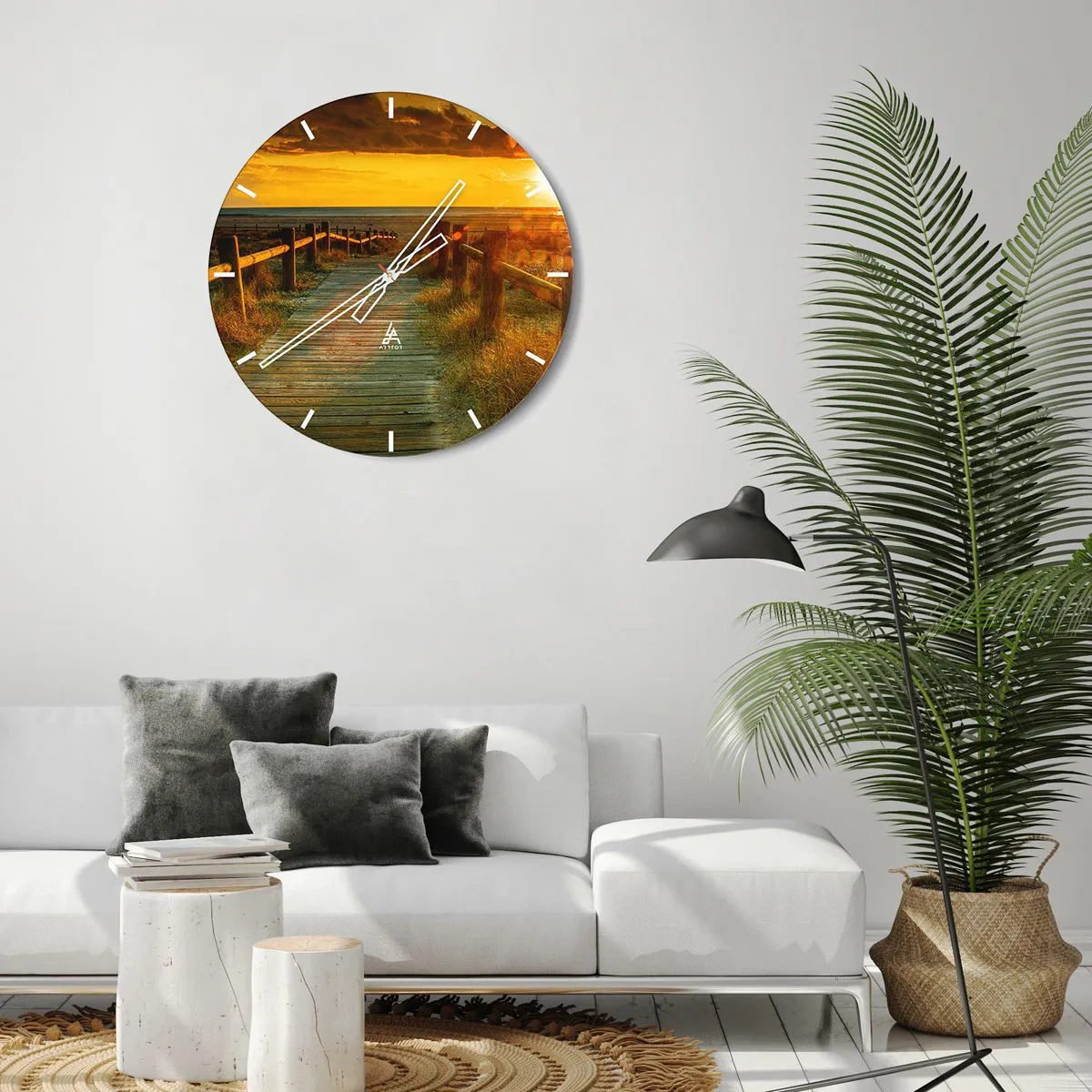 Ceas de perete - Ceas pe sticlă - Apus de soare peste aleea de lemn - 30x30cm - Scăldat în aur vechi - Decorațiune modernă pentru perete pentru living, bucătărie și dormitor ARTTOR