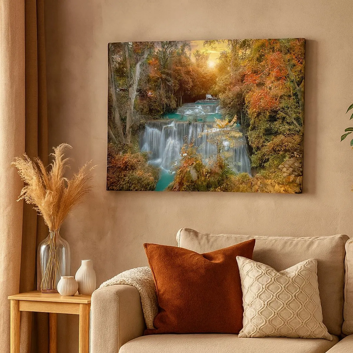 Tablou pe pânză Canvas - Cascadă de toamnă înconjurată de copaci colorați în lumina soarelui - 70x50cm - Comoara ascunsă a pădurii - Decorațiune modernă pentru perete pentru living și dormitor ARTTOR