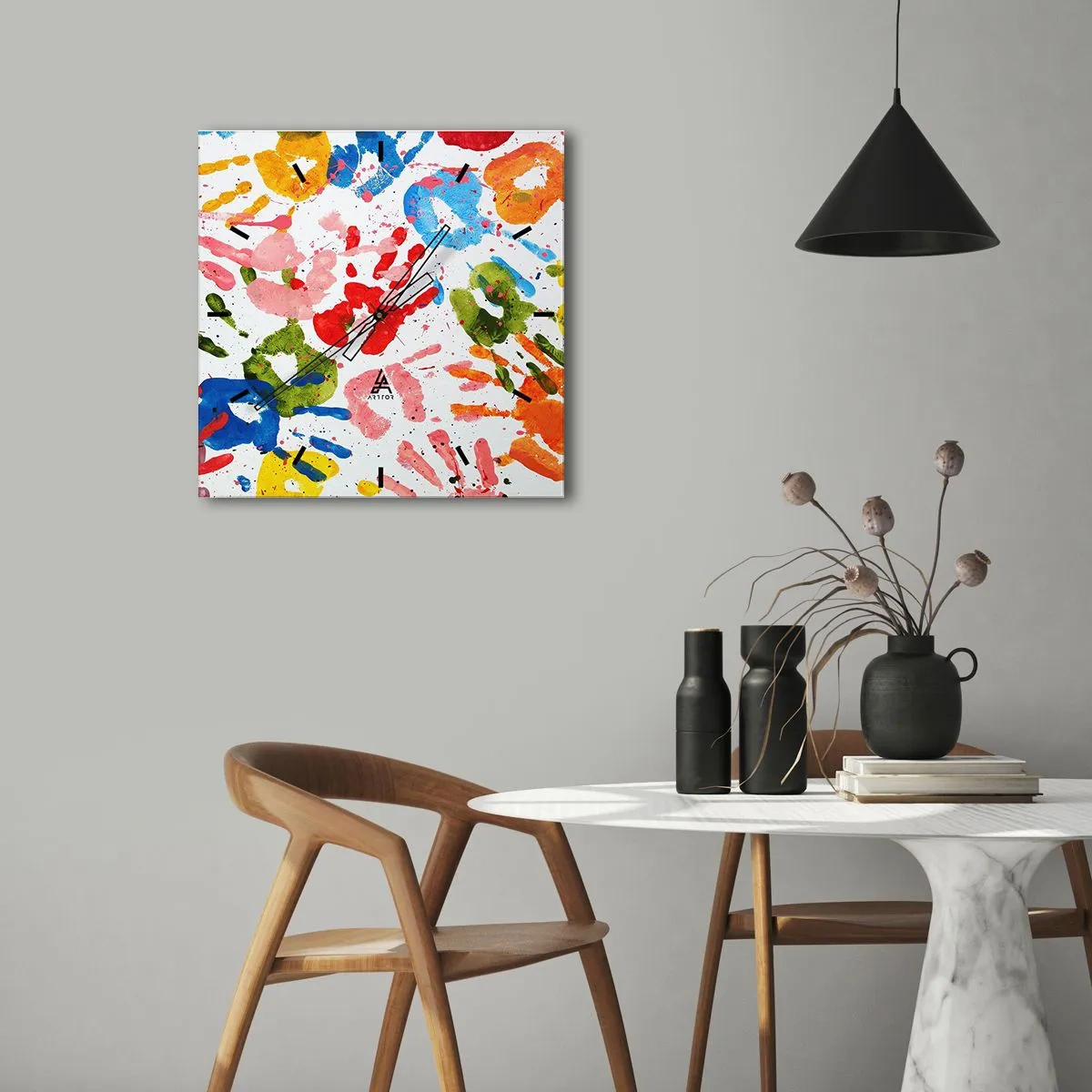 Ceas de perete - Ceas pe sticlă - Du-te după urmele - 30x30 cm