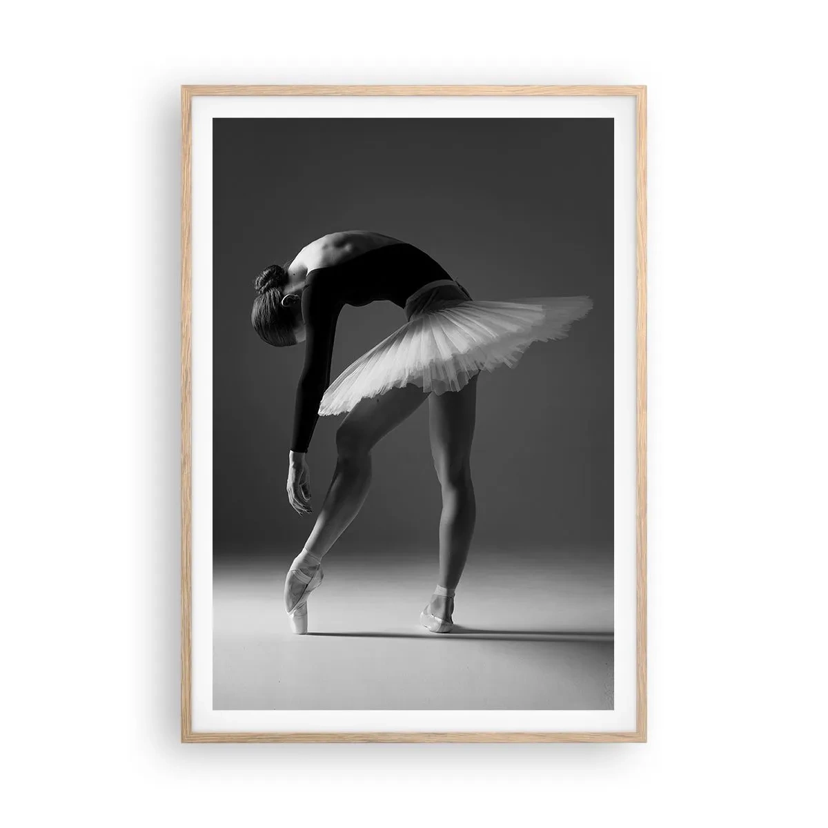 Poster în ramă de stejar deschis - Bella balerina - 70x100 cm