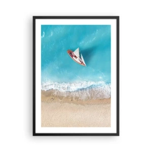 Poster în ramă neagră - Un iaht pe malul mării albastre de pe coastă - 50x70cm - La frontieră dintre albastru și auriu - Decorațiune modernă pentru perete pentru living și dormitor ARTTOR