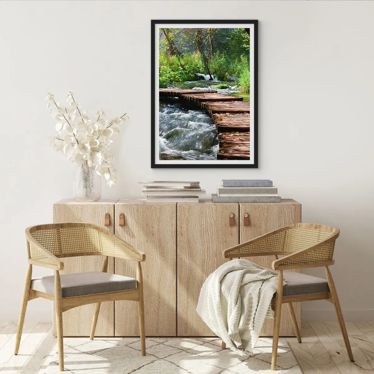 Poster în ramă neagră - Un pod de lemn peste un pârâu repetat - 50x70cm - Cascadă spumoasă - Decorațiune modernă pentru perete pentru living și dormitor ARTTOR
