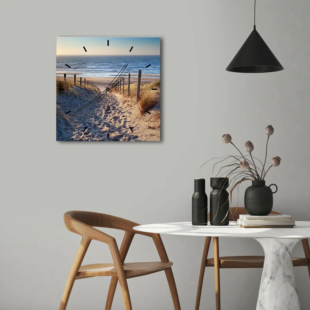 Ceas de perete - Ceas pe sticlă - Zumzet de mare, o plajă sălbatică printre ierburi... - 30x30 cm