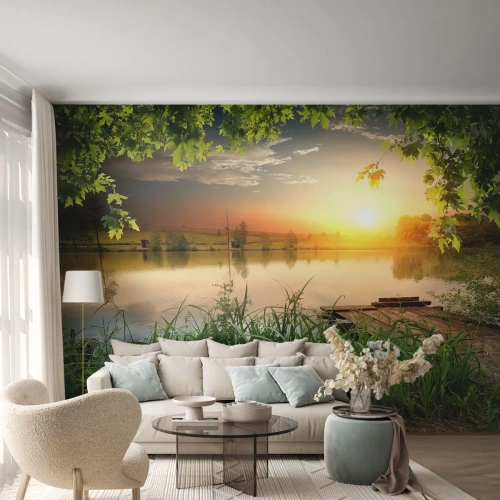 Tapet Premium Canvas - Peisaj într-un cadru verde - Peisaj, Lac, Pod de lemn - 500x350 cm
