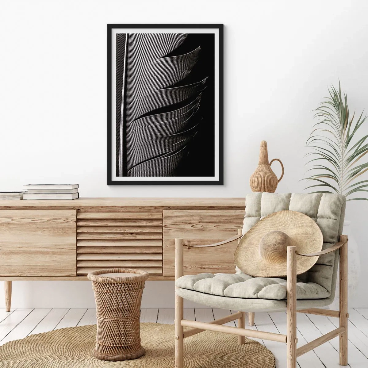 Poster în ramă neagră - O abordare minimalistă a unei pene în alb și negru - 50x70cm - Pana - o construcție minunată - Decorațiune modernă pentru perete pentru living și dormitor ARTTOR