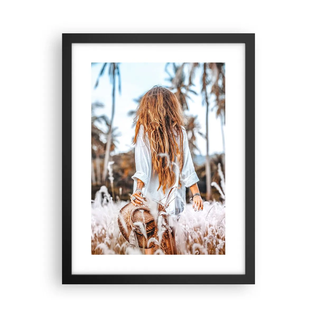 Poster în ramă neagră - Născută din puful de iarbă - 30x40 cm