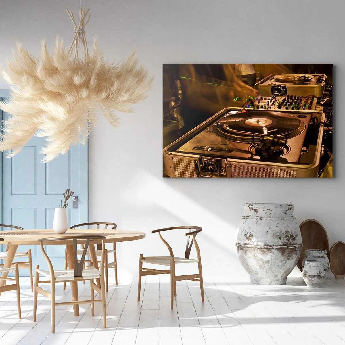 Tablou pe pânză Canvas - Echipament DJ cu platan și mixer în timpul unei petreceri - 70x50cm - Simți această putere? - Decorațiune modernă pentru perete pentru living și dormitor ARTTOR