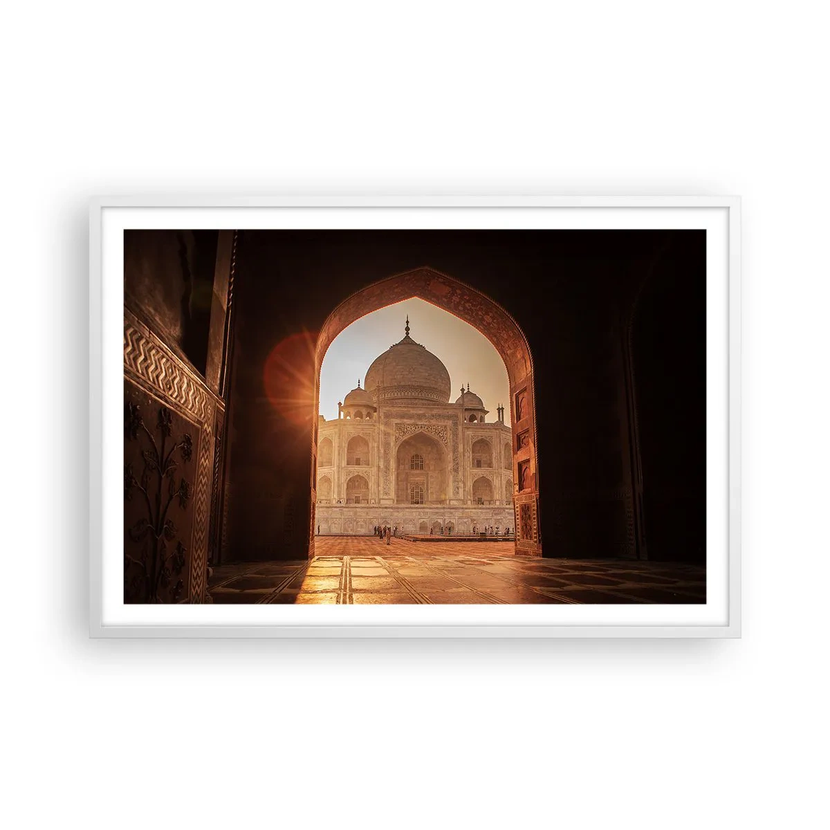Poster în ramă albă - Un monument al iubirii nepământene - 91x61 cm