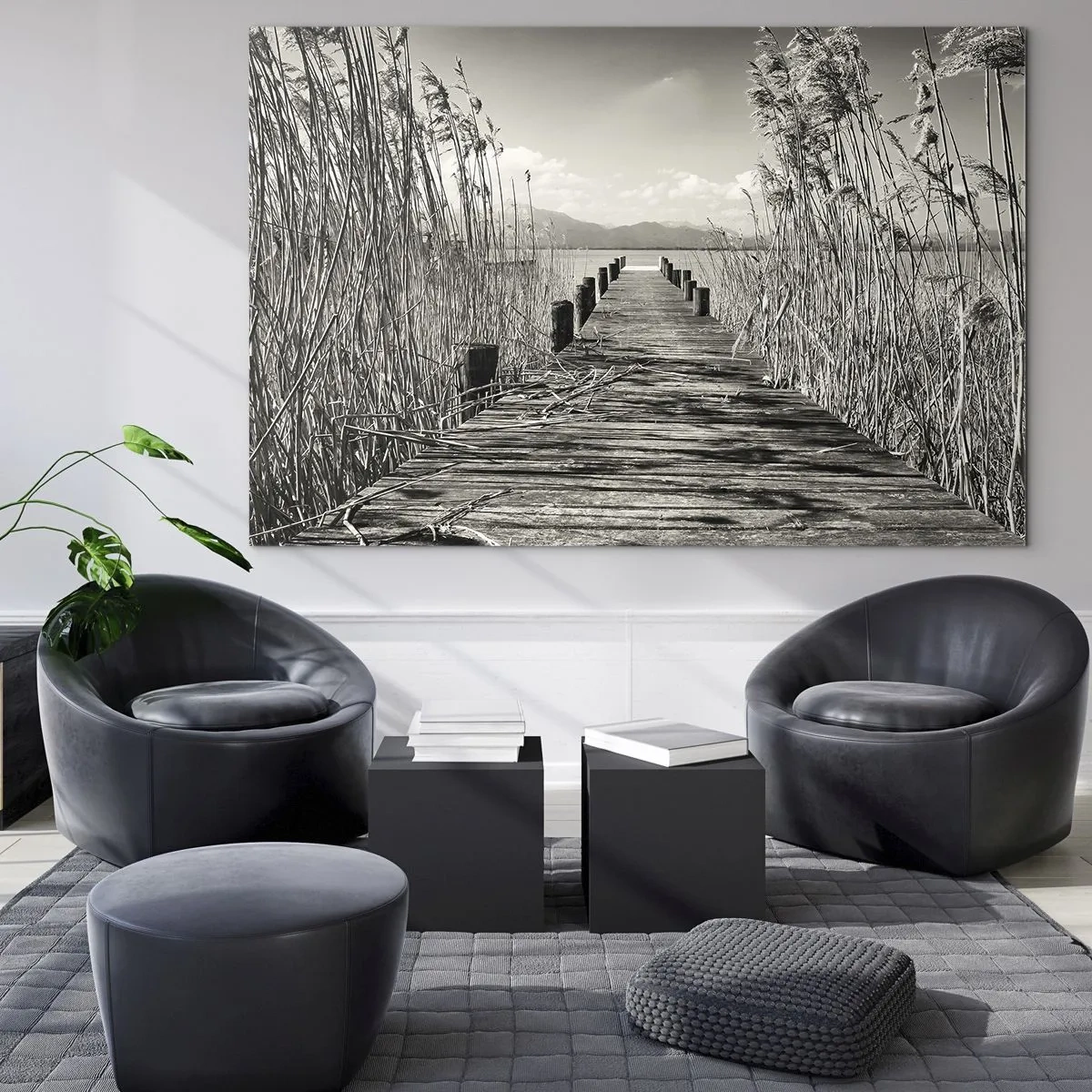 Tablou pe sticlă - Un pod de lemn trece prin iarbă peste un lac liniștit. - 70x50cm - În intimitatea ierburilor - Decorațiune modernă pentru perete pentru living și dormitor ARTTOR