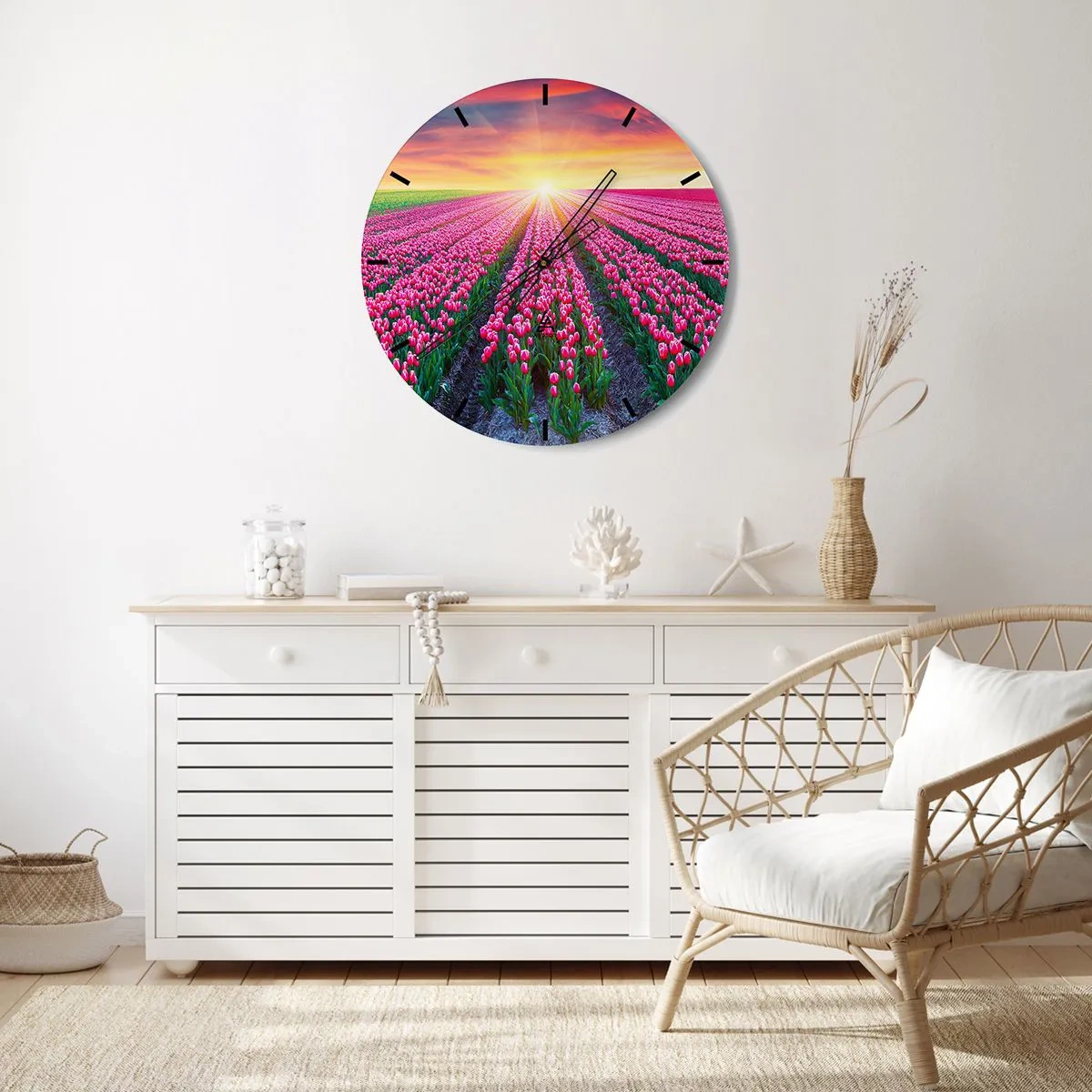 Ceas de perete - Ceas pe sticlă - Un câmp de lalele roșii la apus - 30x30cm - Ferma de frumusețe - Decorațiune modernă pentru perete pentru living, bucătărie și dormitor ARTTOR