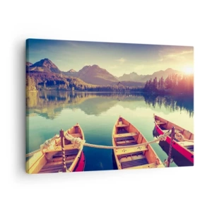 Tablou pe pânză Canvas - Bărci pe un lac liniștit înconjurat de munți la apus - 70x50cm - Pentru a trăi după legile sale - Decorațiune modernă pentru perete pentru living și dormitor ARTTOR