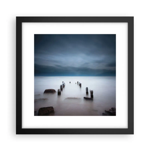 Poster în ramă neagră - Un lac în ceața calmă - 30x30 cm