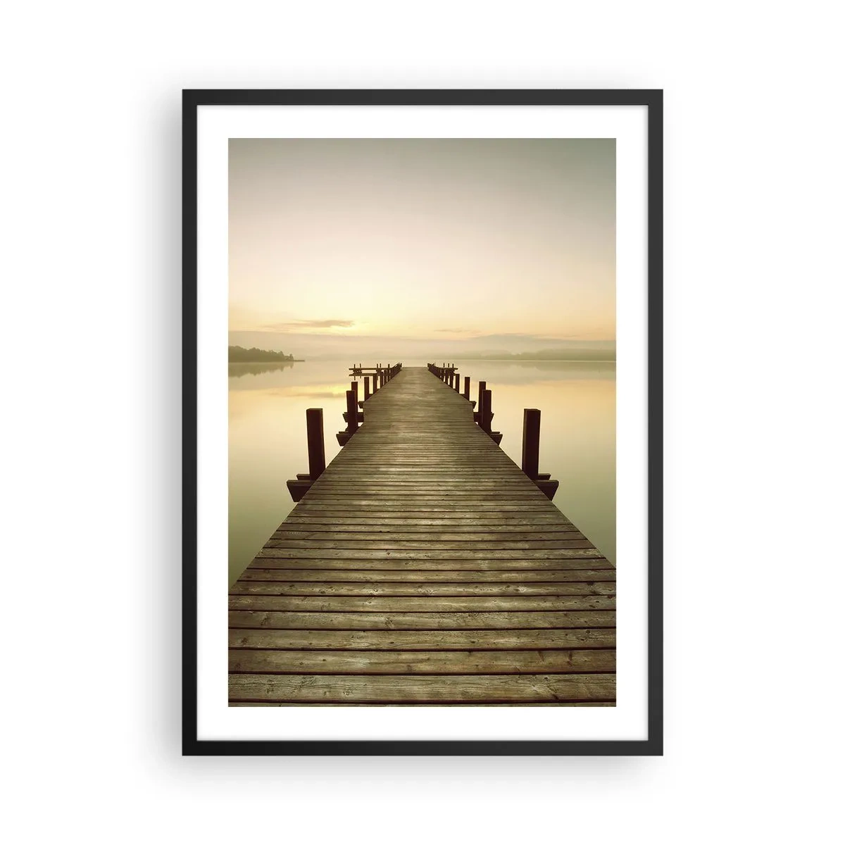 Poster în ramă neagră - Un dig de lemn pe un lac liniștit dimineața - 50x70cm - Înainte de răsărit, zori, lumină - Decorațiune modernă pentru perete pentru living și dormitor ARTTOR