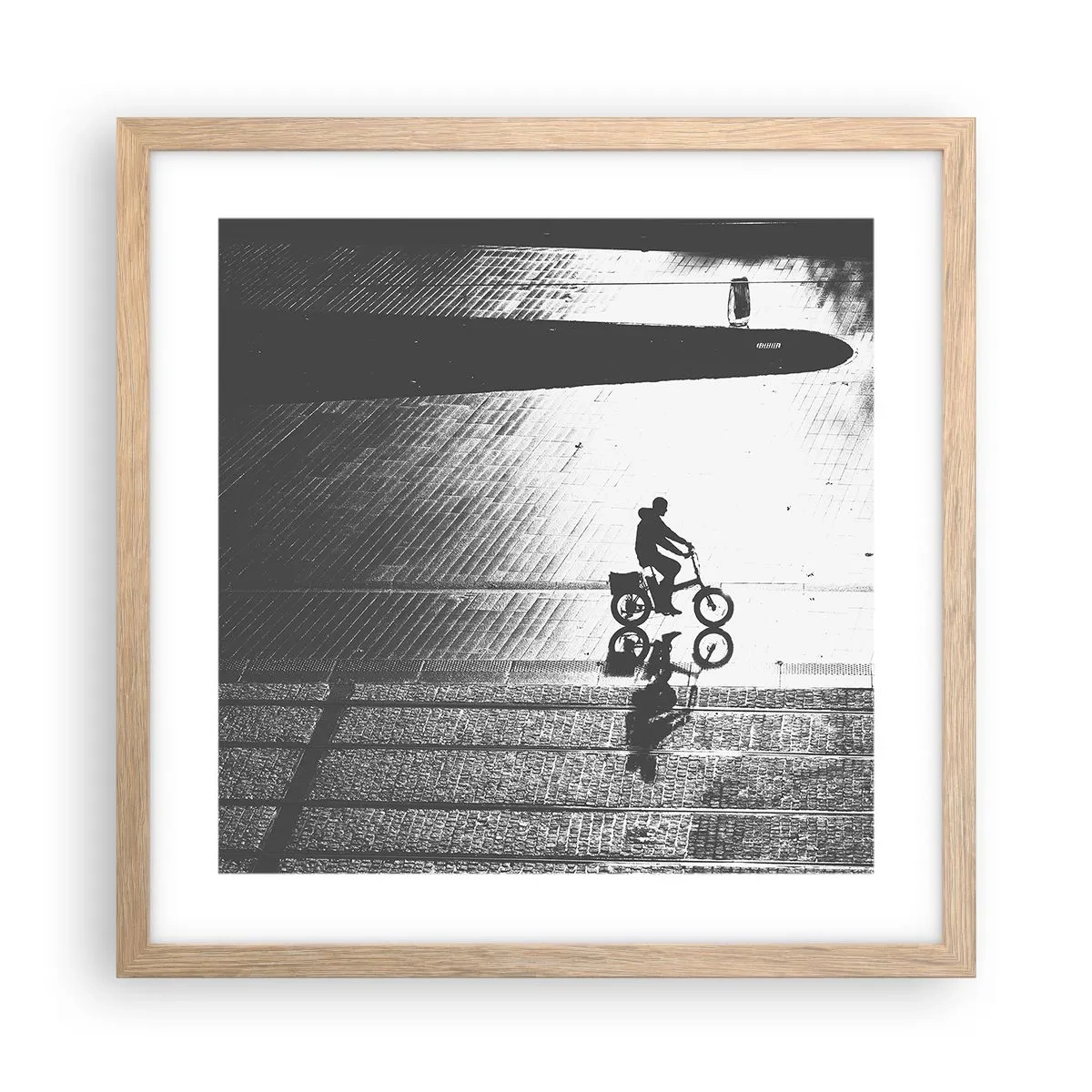 Poster în ramă de stejar deschis - Înainte, prin oraș - 40x40 cm