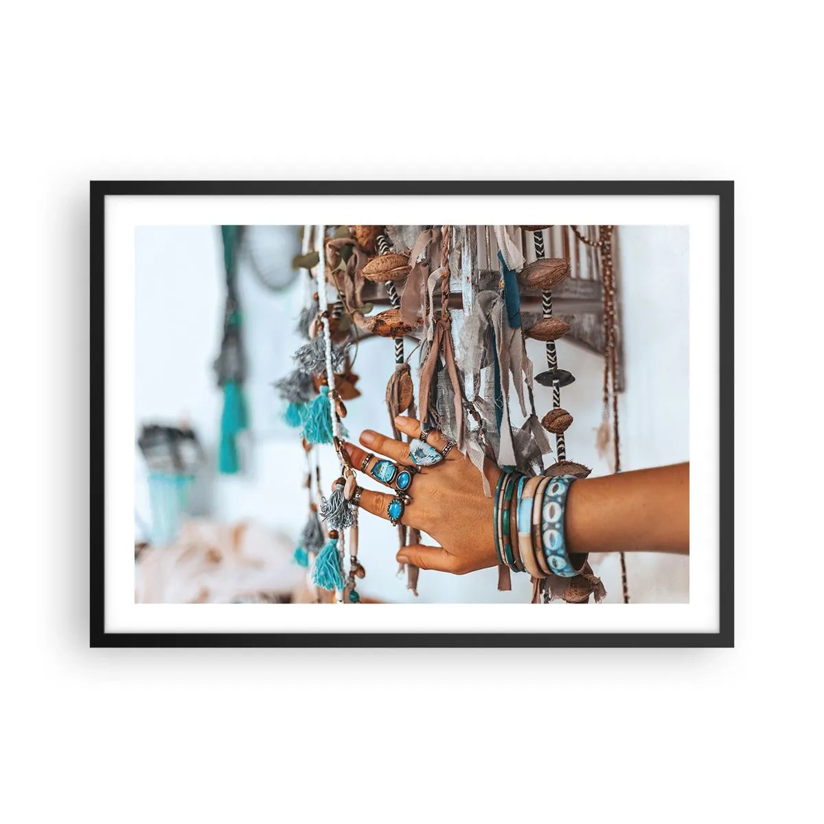 Poster în ramă neagră - Comori locale - 70x50 cm
