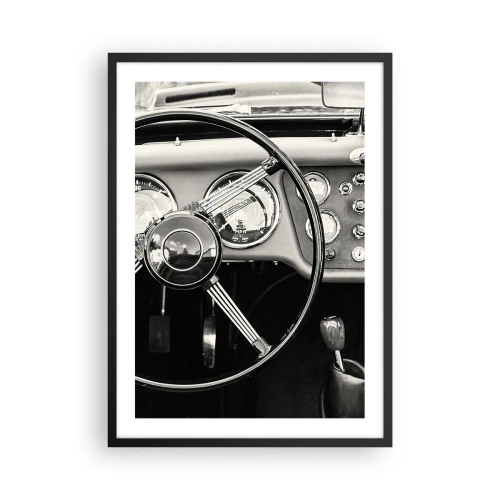 Poster în ramă neagră - Interiorul unei mașini de epocă în stil monocromatic - 50x70cm - Visul unui colecționar - Decorațiune modernă pentru perete pentru living și dormitor ARTTOR