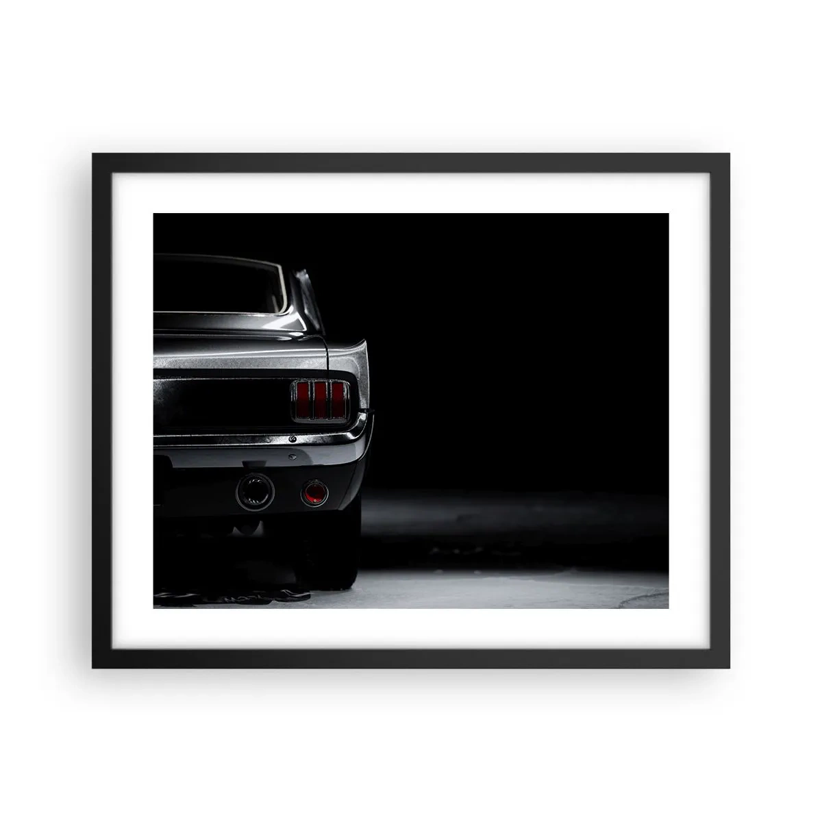 Poster în ramă neagră - Farmecul clasicului - 50x40 cm