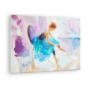 Tablou pe sticlă - O balerină într-o rochie albastră pe un fundal impresionist - 70x50cm - Grație inefabilă, farmec subtil - Decorațiune modernă pentru perete pentru living și dormitor ARTTOR
