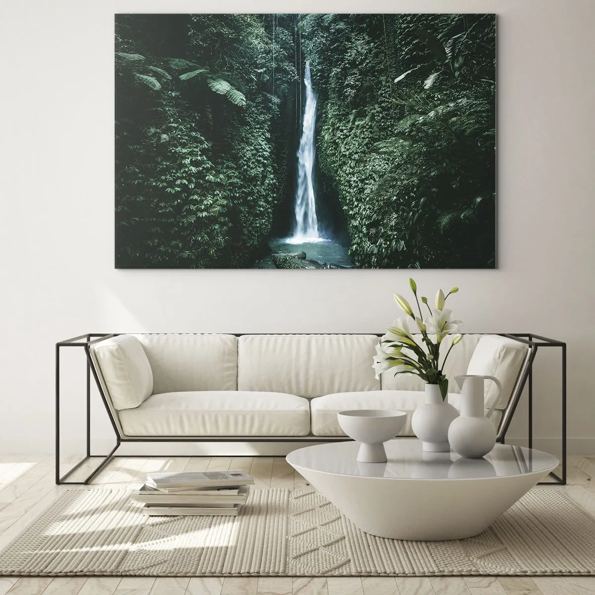 Tablou pe sticlă - O cascadă în mijlocul vegetației tropicale dense - 70x50cm - Băi tropicale - Decorațiune modernă pentru perete pentru living și dormitor ARTTOR