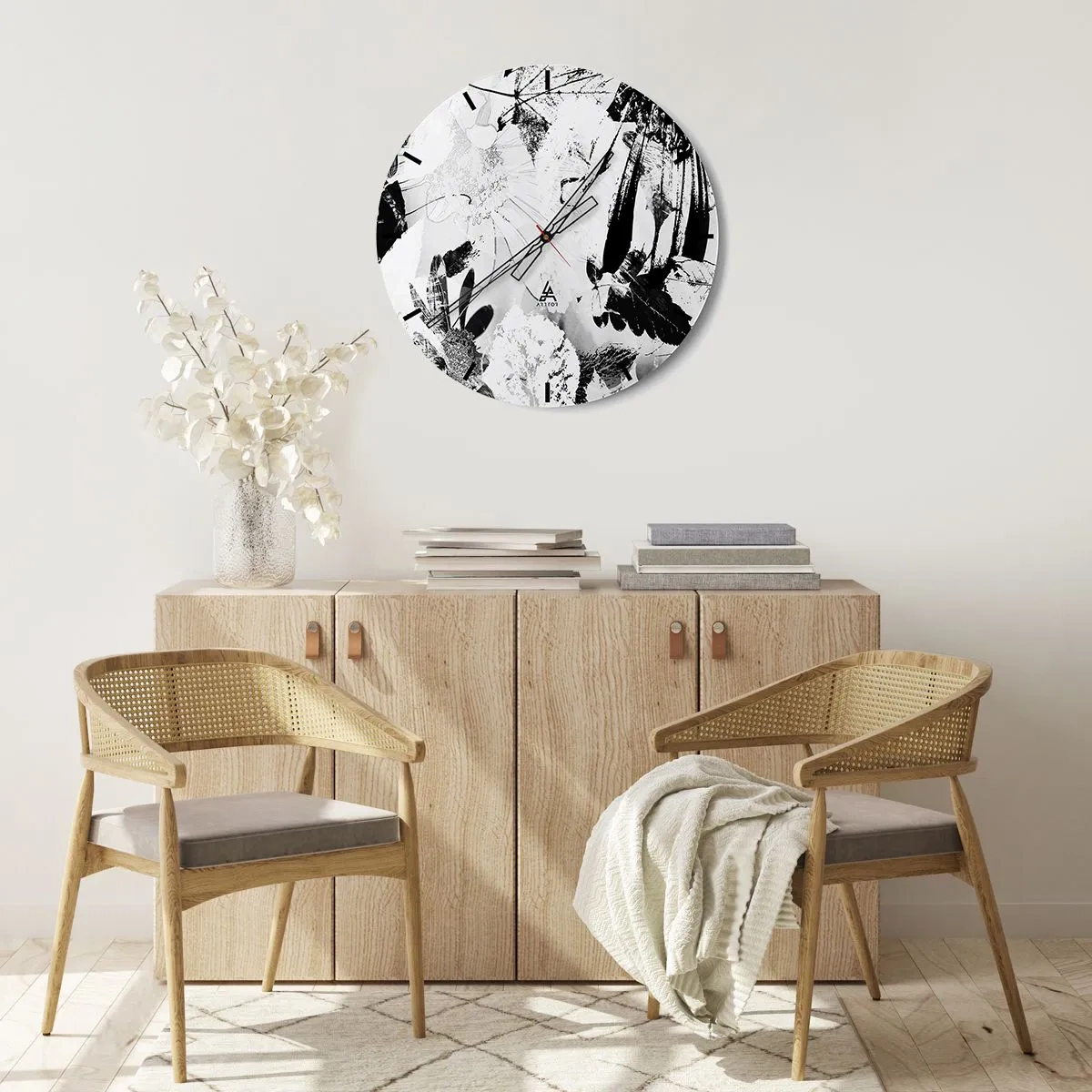 Ceas de perete - Ceas pe sticlă - Model floral și cu frunze alb-negru într-un stil artistic - 30x30cm - Toamna în negativ - Decorațiune modernă pentru perete pentru living, bucătărie și dormitor ARTTOR