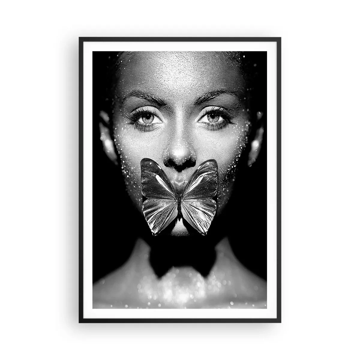 Poster în ramă neagră - Sărut de fluture - 70x100 cm