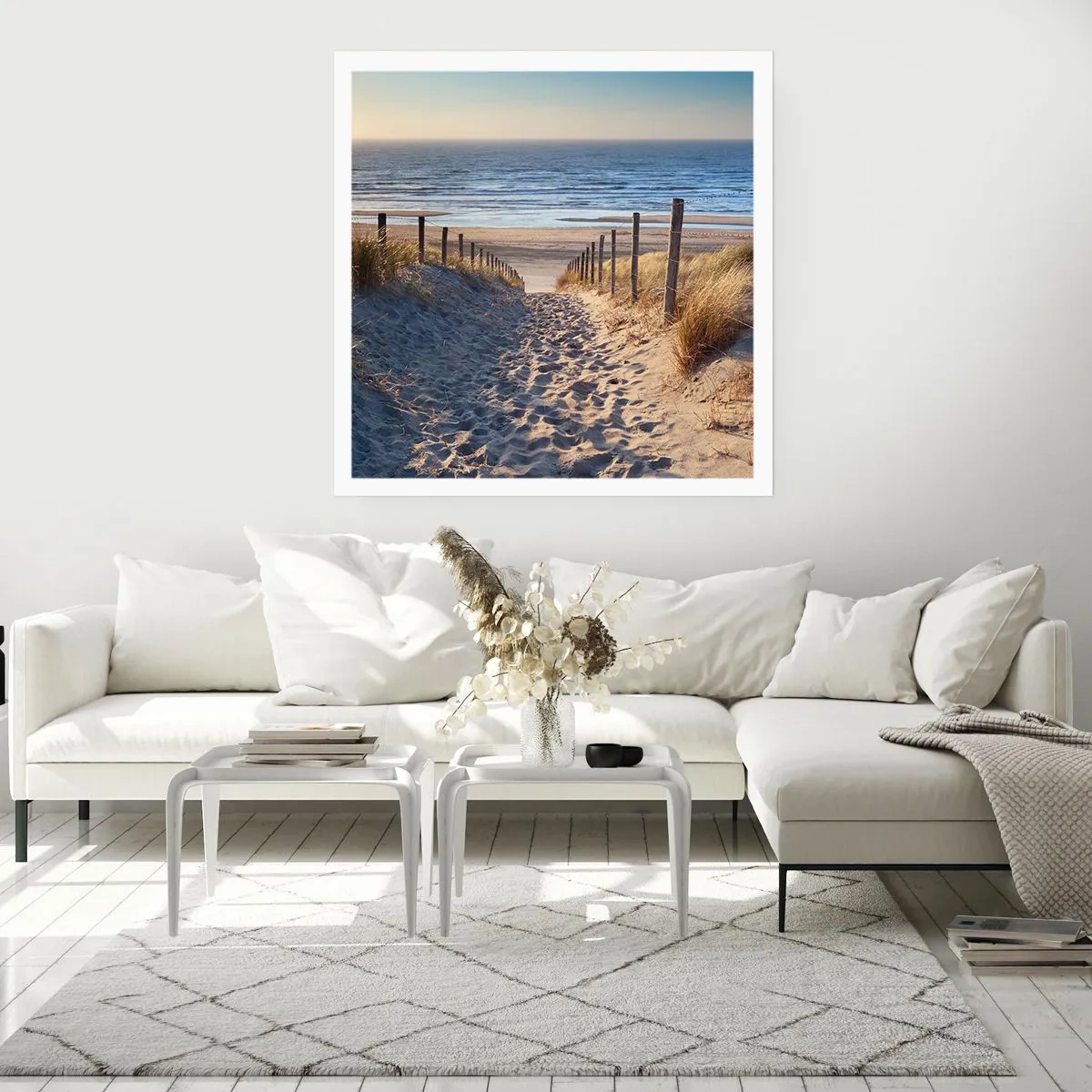 Poster - Zumzet de mare, o plajă sălbatică printre ierburi... - 60x60 cm