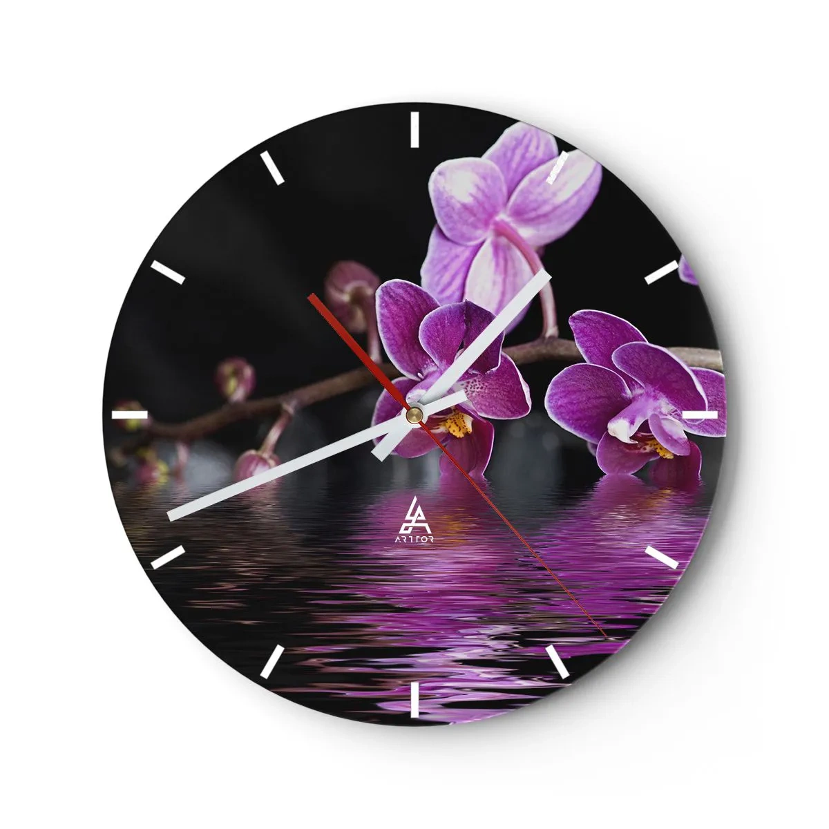 Ceas de perete - Ceas pe sticlă - Orhidee roz reflectate în apă pe un fundal negru - 30x30cm - Reflecție de frumusețe în liliac - Decorațiune modernă pentru perete pentru living, bucătărie și dormitor ARTTOR