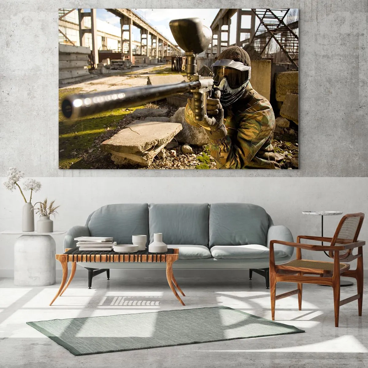 Tablou pe sticlă - Jucător de paintball în acțiune într-un cadru industrial - 70x50cm - Și tu poți fi erou - Decorațiune modernă pentru perete pentru living și dormitor ARTTOR