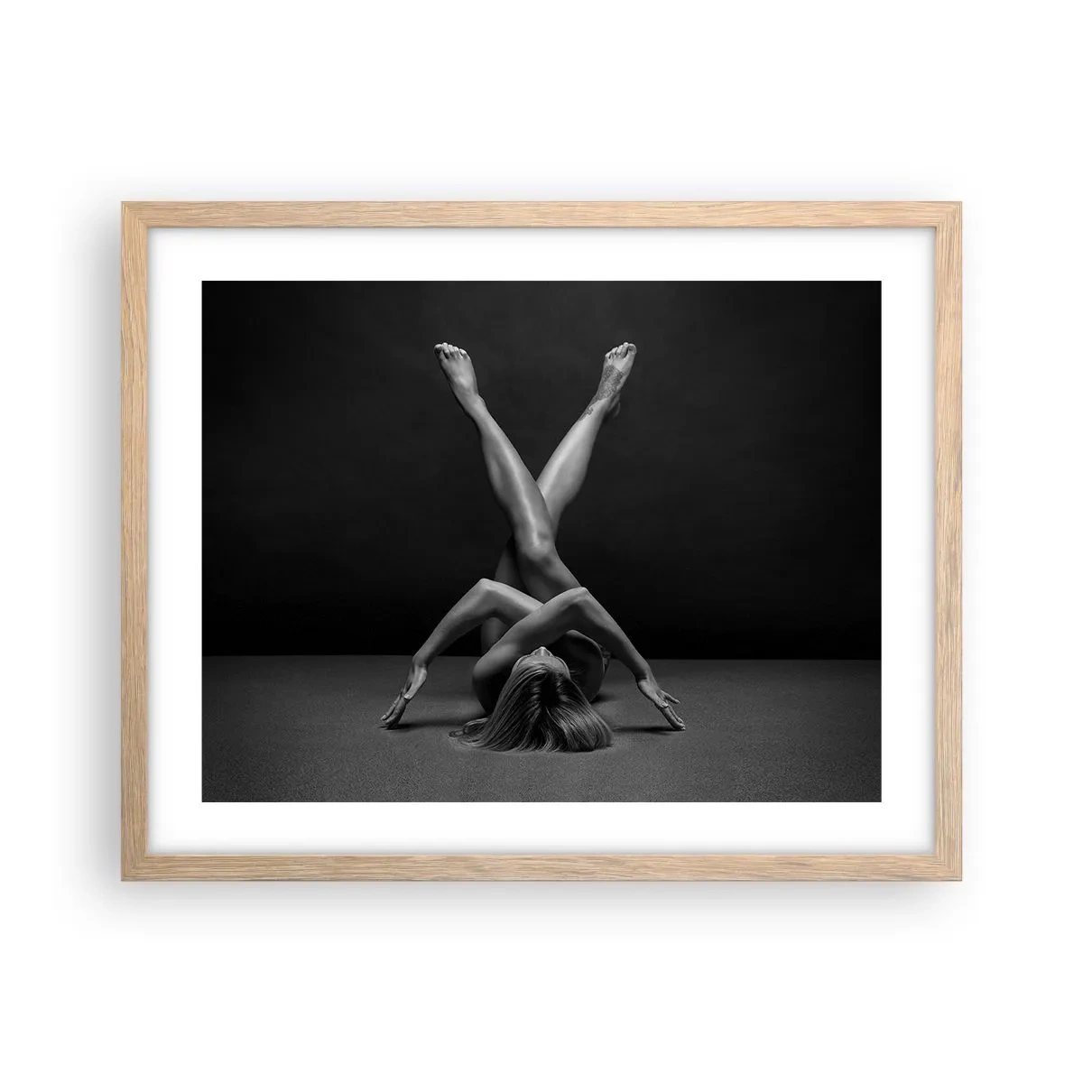 Poster în ramă de stejar deschis - Geometria nudității - 50x40 cm