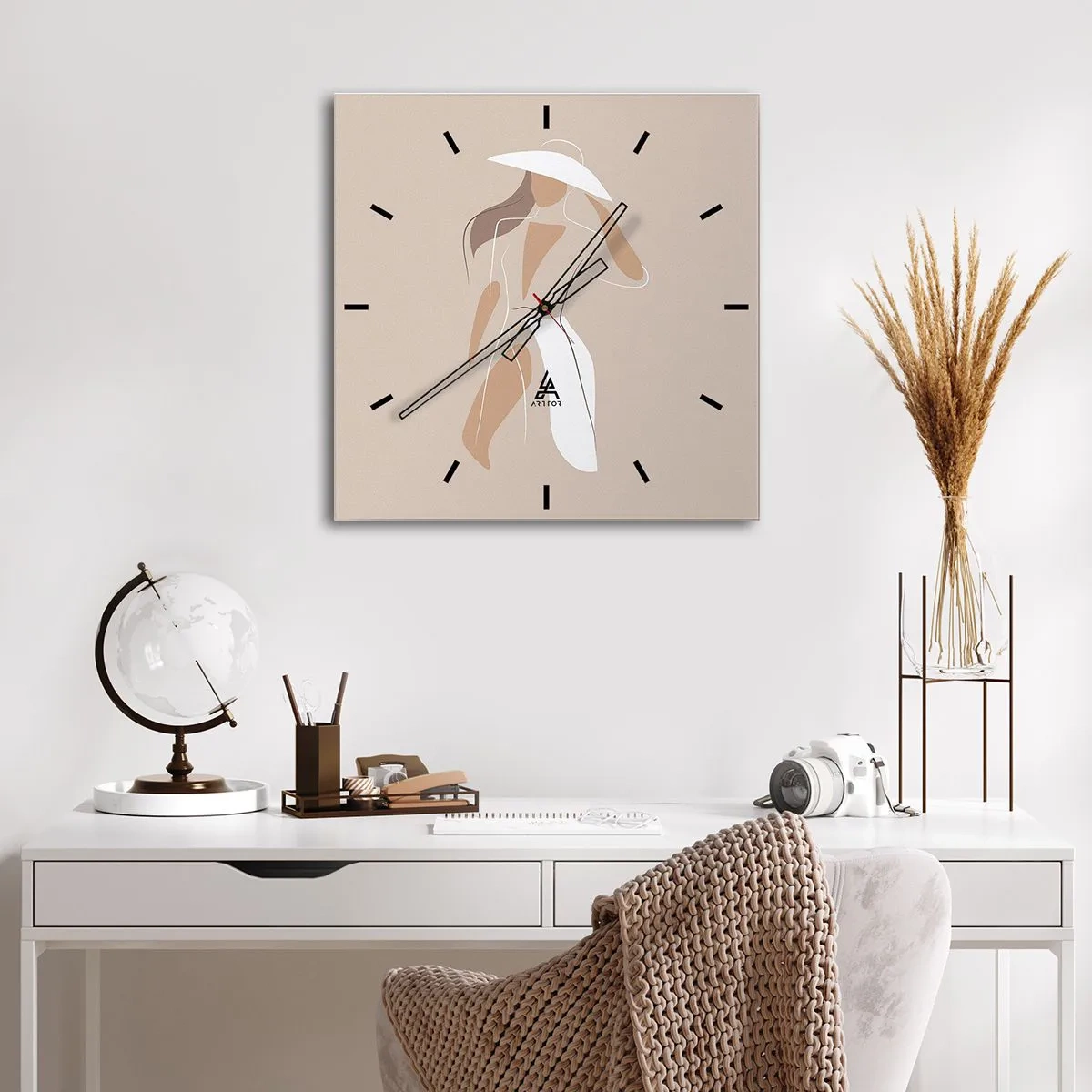 Ceas de perete - Ceas pe sticlă - Moda este distractivă - 40x40 cm