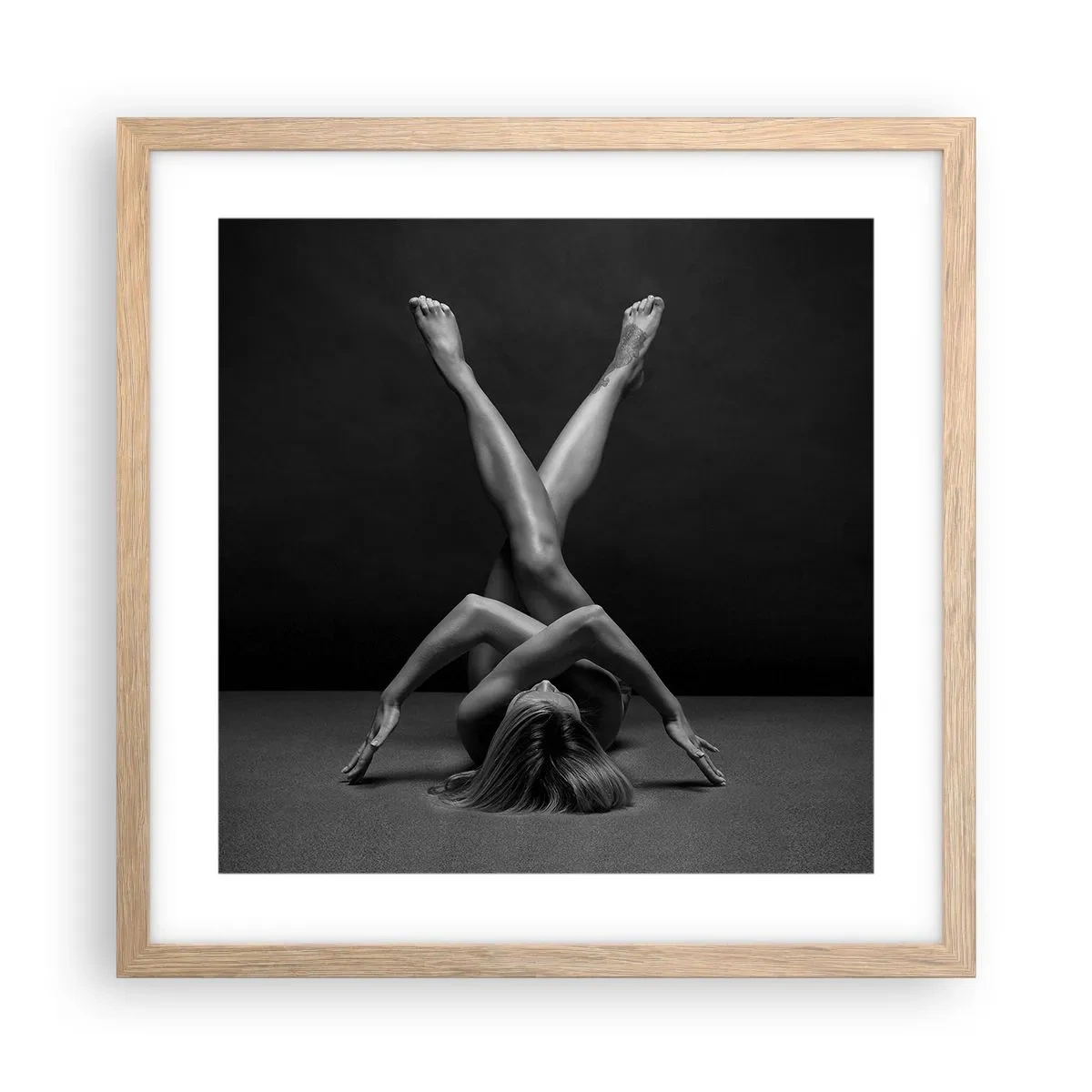 Poster în ramă de stejar deschis - Geometria nudității - 40x40 cm