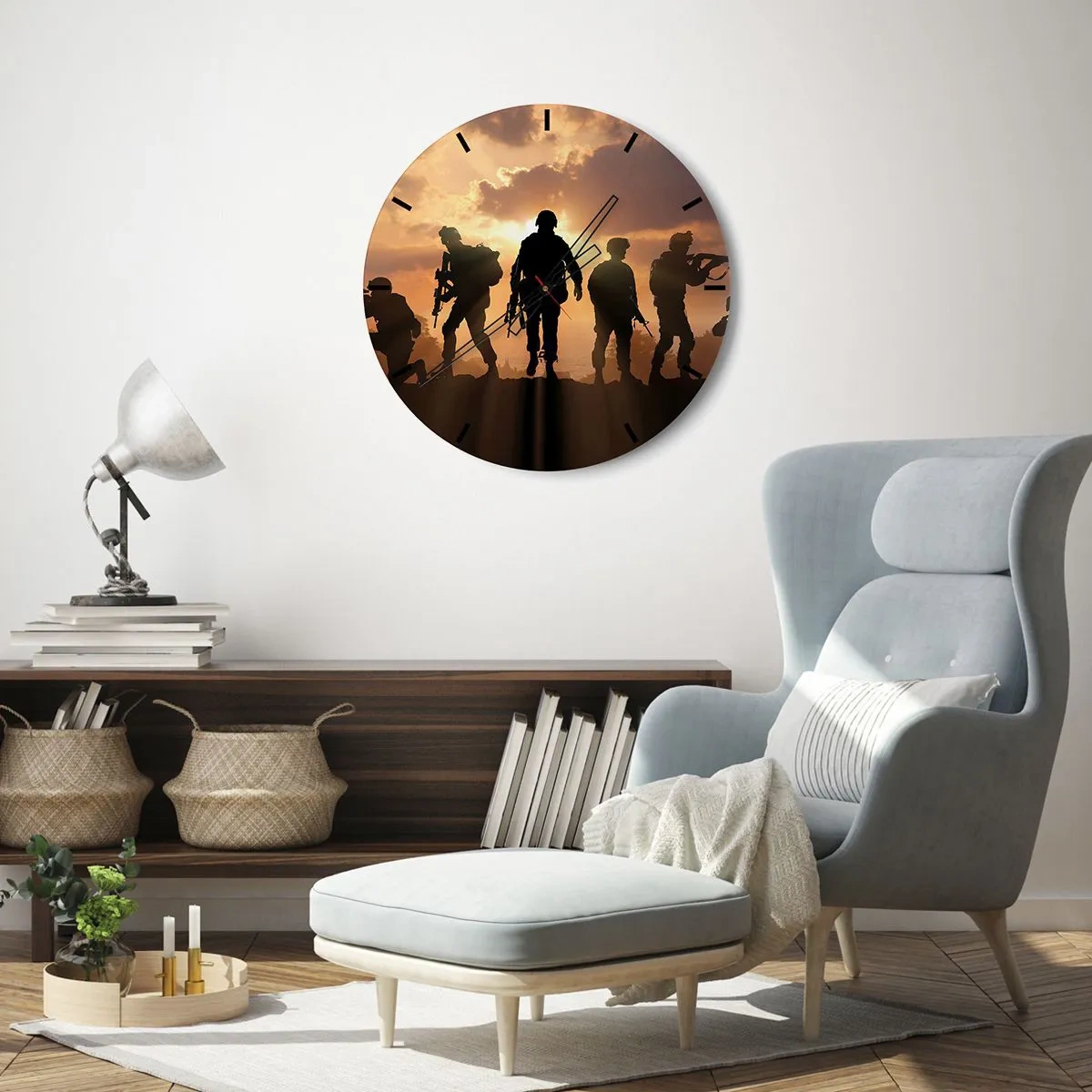 Ceas de perete - Ceas pe sticlă - Siluete de soldați pe fundalul soarelui care apune - 30x30cm - Brothers in arms - Decorațiune modernă pentru perete pentru living, bucătărie și dormitor ARTTOR