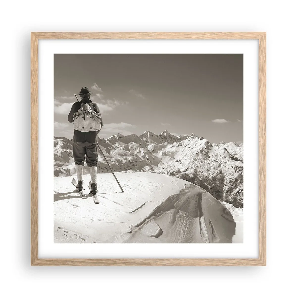 Poster în ramă de stejar deschis - Și munții sunt la fel - 50x50 cm