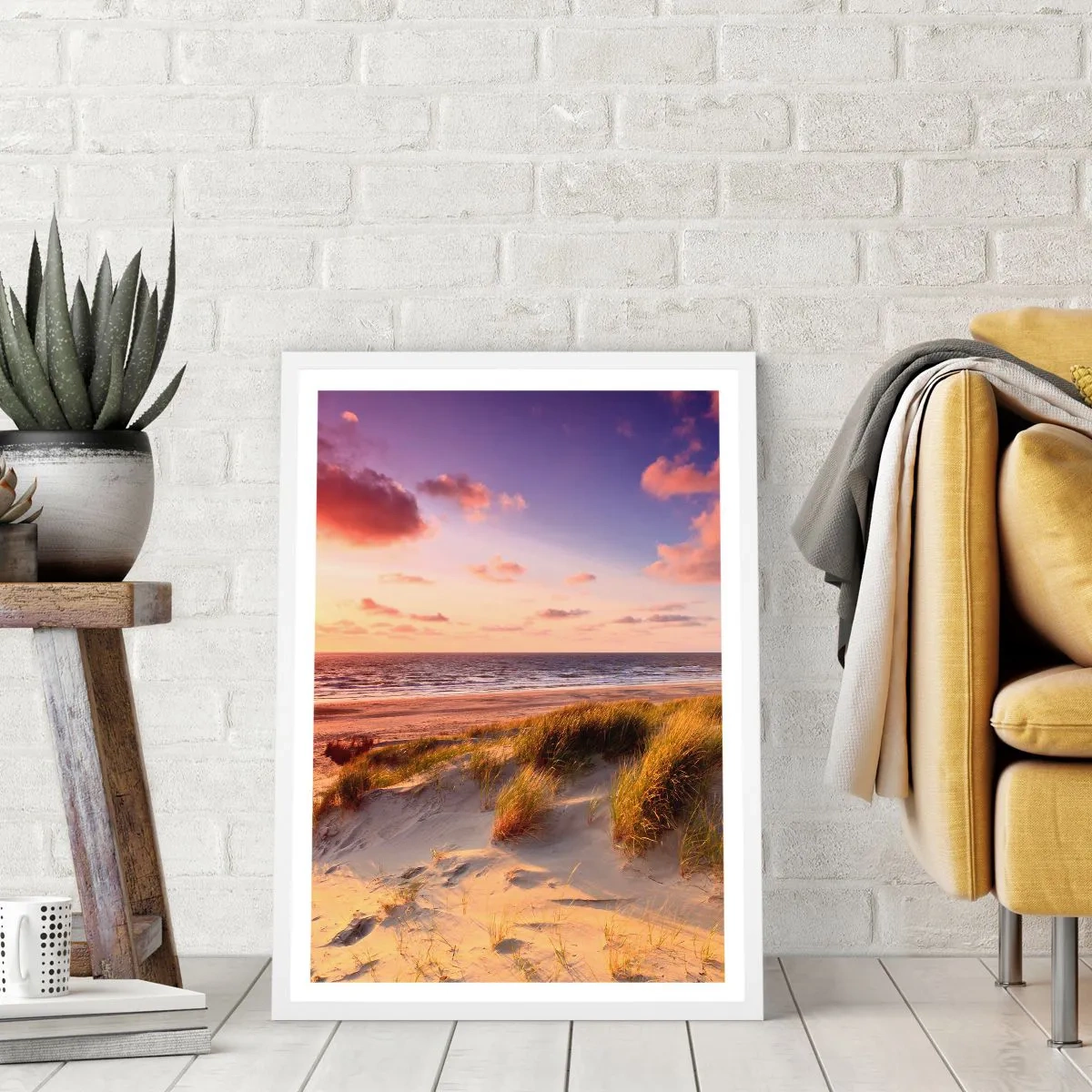 Poster în ramă albă - Deja aerul de vară miroase - 50x70 cm