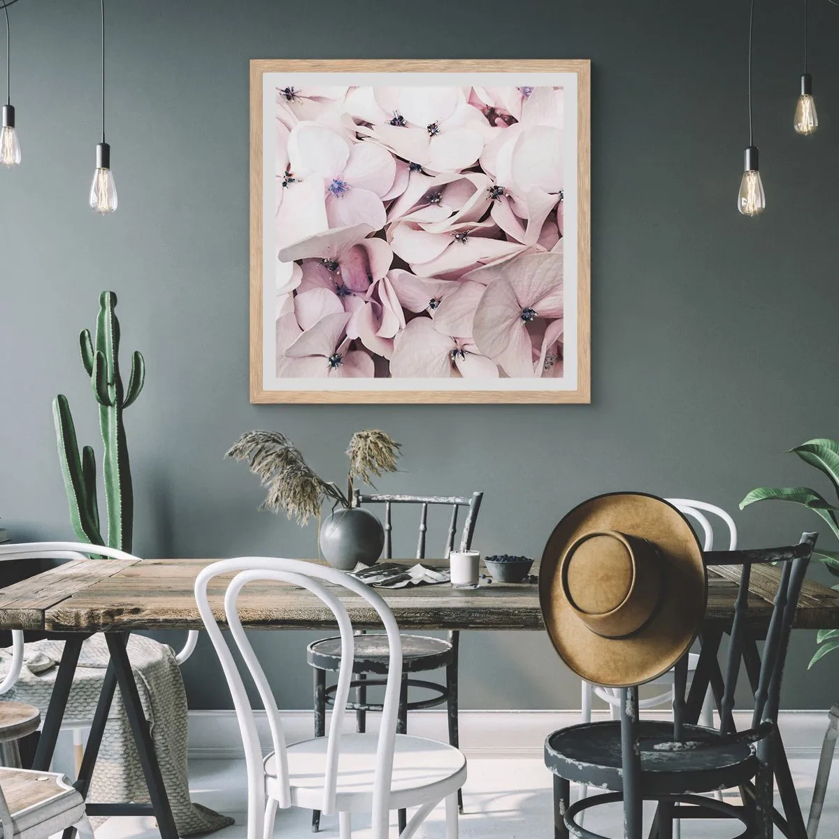 Poster în ramă de stejar deschis - Într-un potop de flori - 30x30 cm