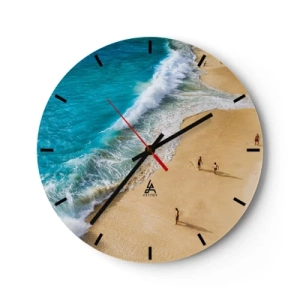 Ceas de perete - Ceas pe sticlă - O plajă nisipoasă cu valuri turcoaz și oameni care se plimbă prin preajmă - 30x30cm - Și apoi soarele, plaja... - Decorațiune modernă pentru perete pentru living, bucătărie și dormitor ARTTOR