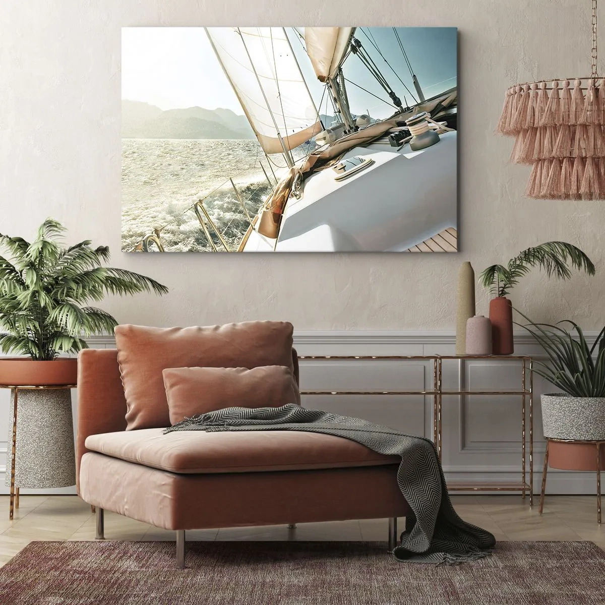 Tablou pe pânză Canvas - Un iaht pe marea deschisă cu vedere la munți - 70x50cm - Pânzele umflate de vânt - Decorațiune modernă pentru perete pentru living și dormitor ARTTOR