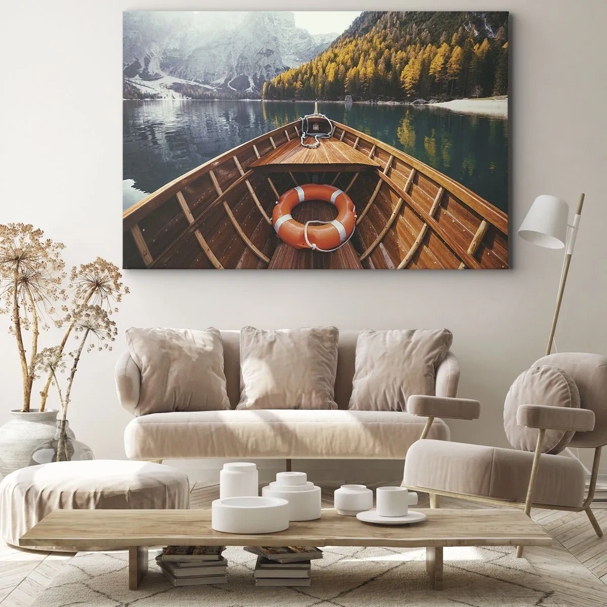 Tablou pe pânză Canvas - O barcă de lemn pe un lac de munte înconjurat de pădure - 70x50cm - Excursie pe munte - Decorațiune modernă pentru perete pentru living și dormitor ARTTOR