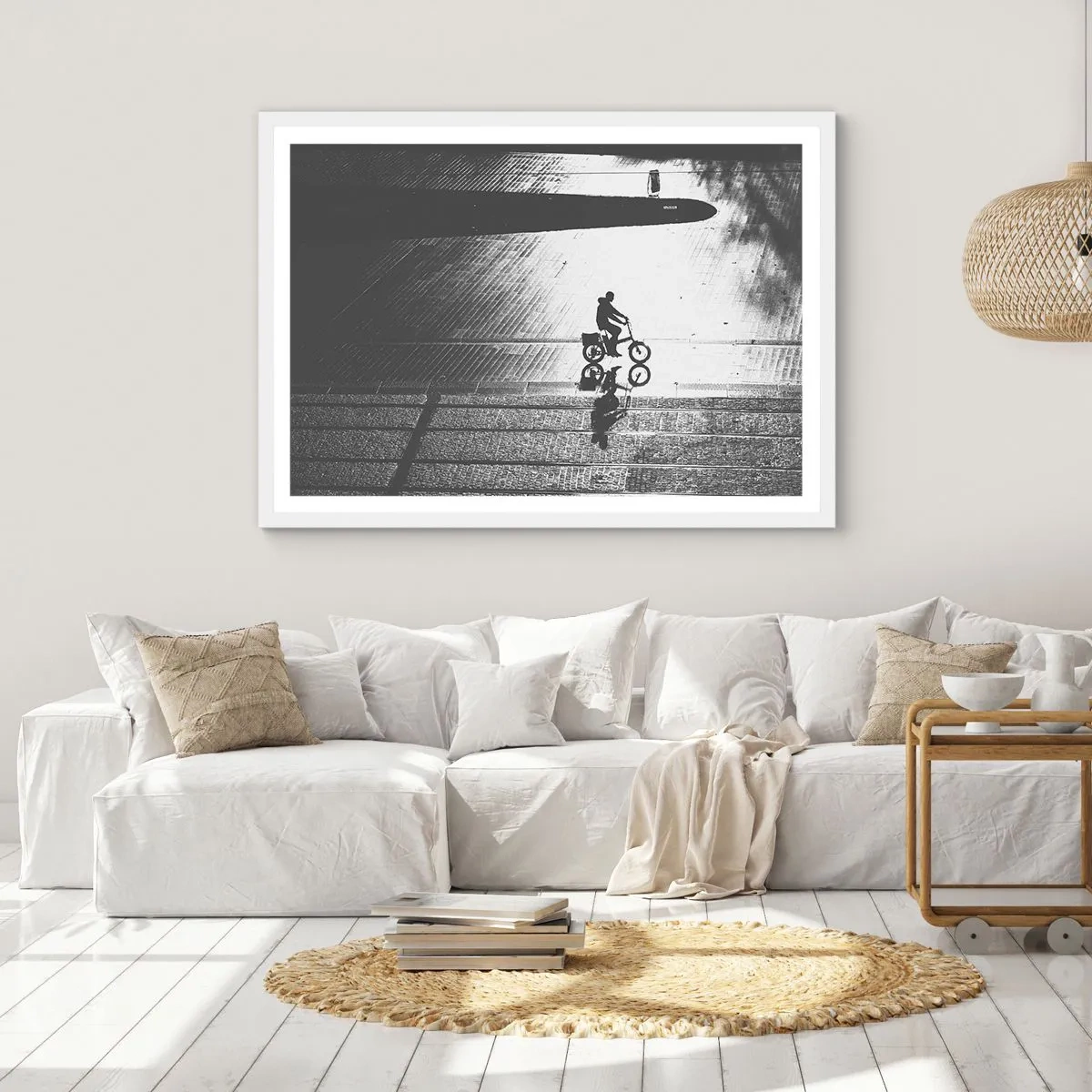 Poster în ramă albă - Înainte, prin oraș - 91x61 cm