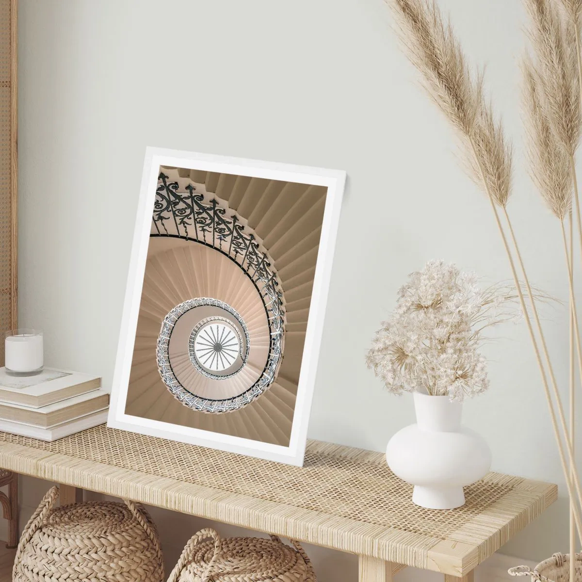 Poster în ramă albă - În interiorul cochiliei - 40x50 cm