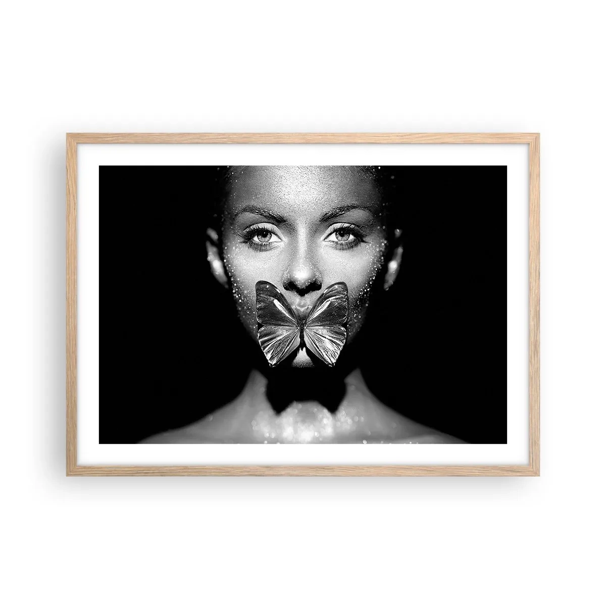 Poster în ramă de stejar deschis - Sărut de fluture - 70x50 cm