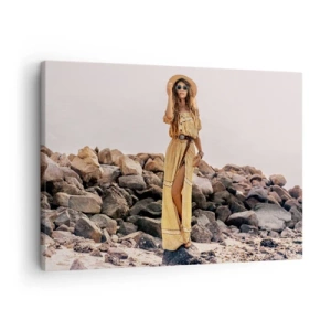 Tablou pe pânză Canvas - O femeie în stil boho pe fundalul unei plaje stâncoase - 70x50cm - Magia pietrelor - Decorațiune modernă pentru perete pentru living și dormitor ARTTOR